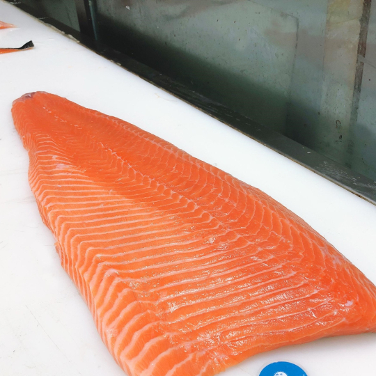 Đuôi Cá Hồi Phi Lê Ý Chí Food